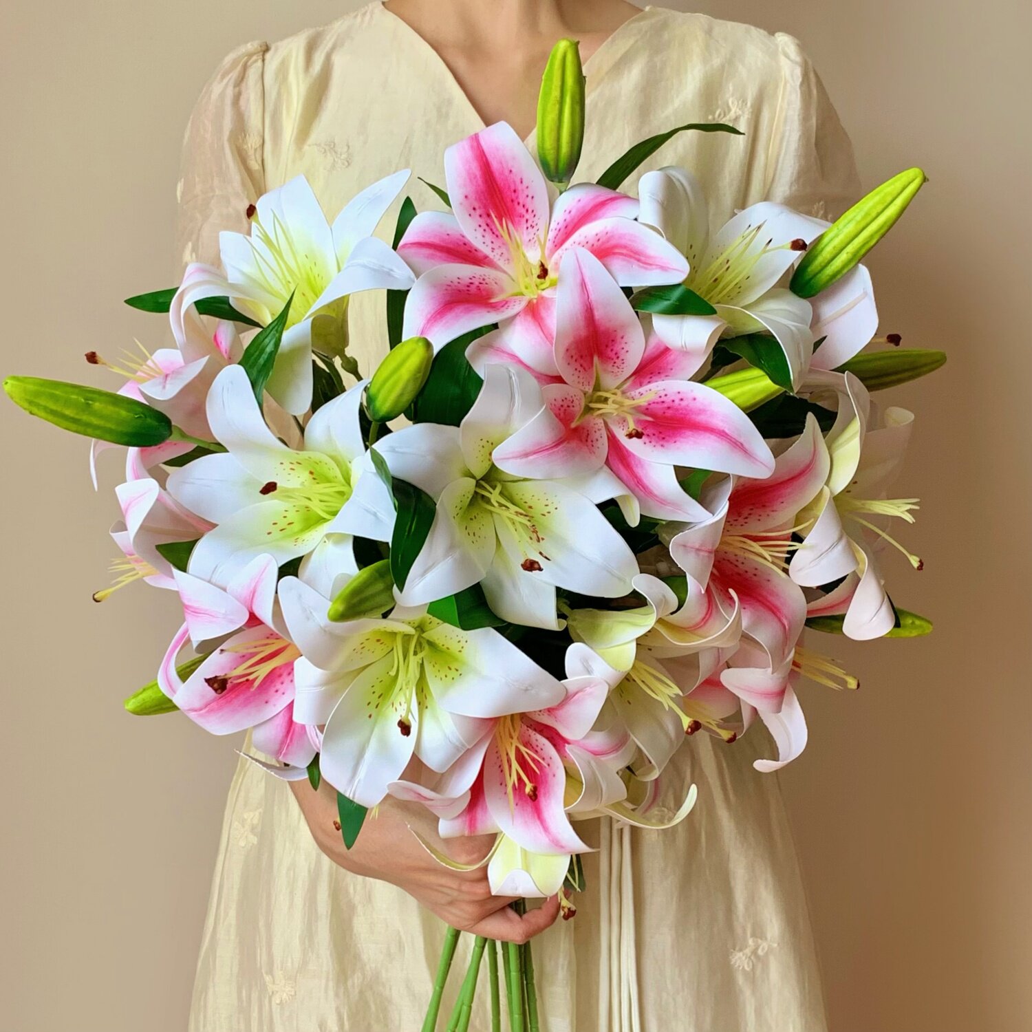 多头百合花仿真花客厅插花高级感装饰花束餐桌摆设假花浪漫花艺