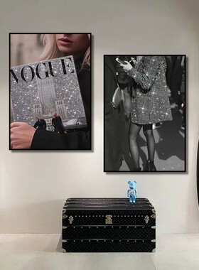 现代轻奢小众艺术装饰画欧美英文海报时尚杂志高级感卧室客厅挂画