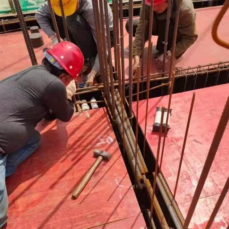 铝模穿梁管固定器 钢管预埋件管帽过梁器防水管固定件PVC