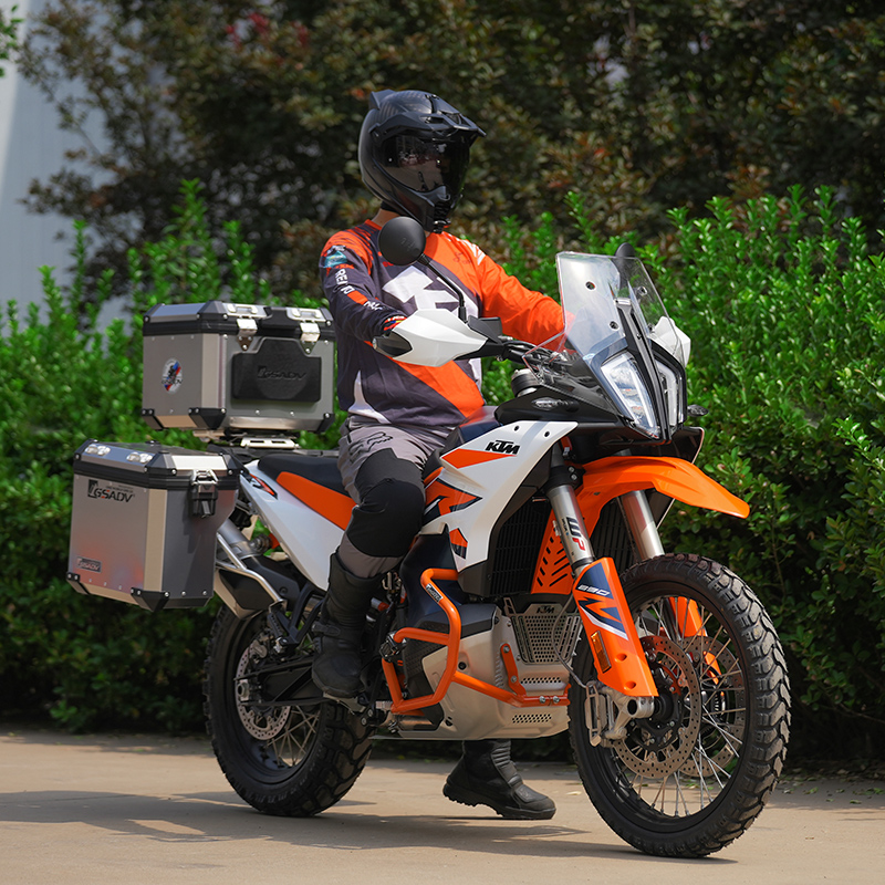 GD适用9D/R三箱边尾箱护杠保险杆保护件改装件原厂