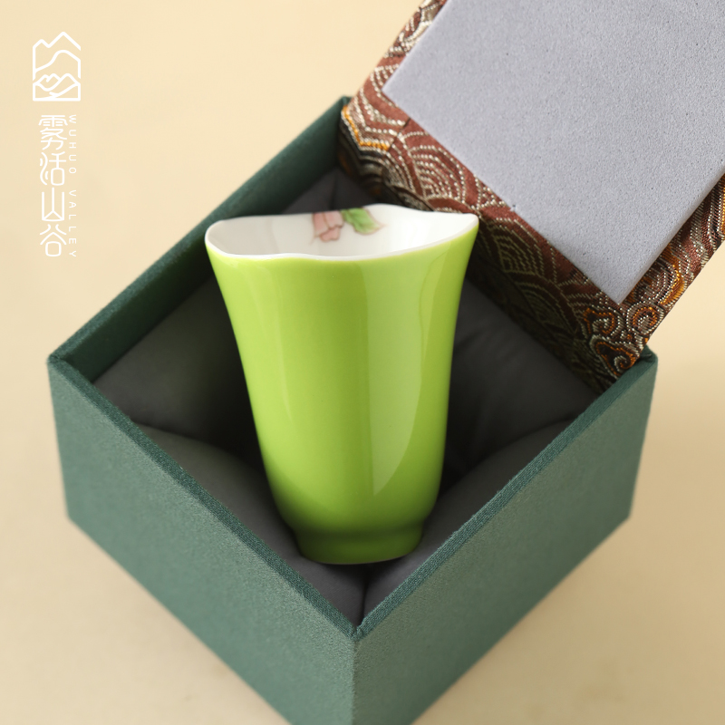 手绘茶杯陶瓷主人杯釉下彩闻香杯