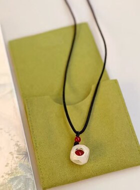 青岛出口双轨同款缠枝纹玲珑骰子吊坠国风轻奢百搭项链小众设计