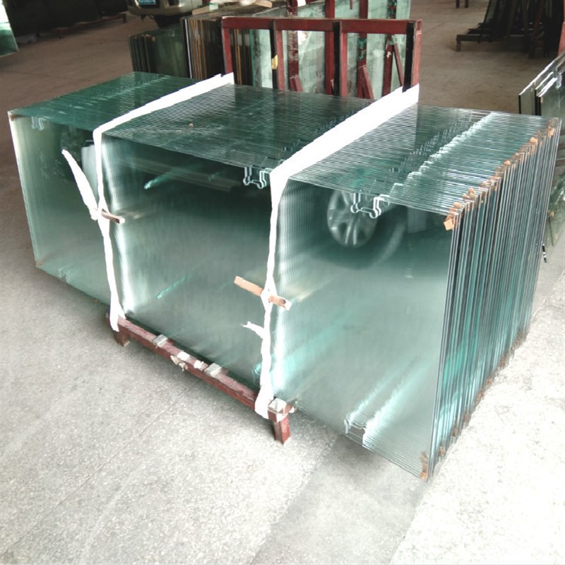 厂家供应原片透明浮法白玻璃8mm10mm12mm厚等特宽大超白钢化玻璃