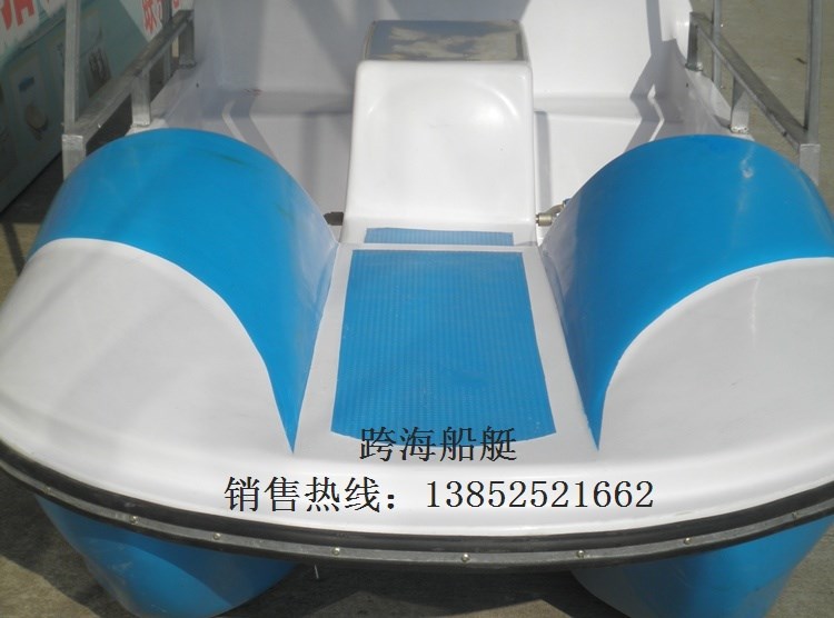 畅销高位四人脚踏船/公园景区玻璃钢船/游K乐船/水上脚蹬船/观光
