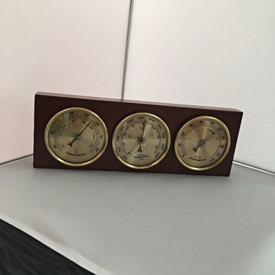 新款ingl明高指针温度测湿仪大挂墙客厅气压计温湿度 99H