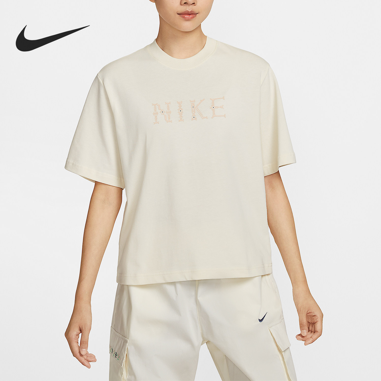 Nike/耐克官方正品Sportswear女士简约柔软宽松短袖T恤II0446-047图片