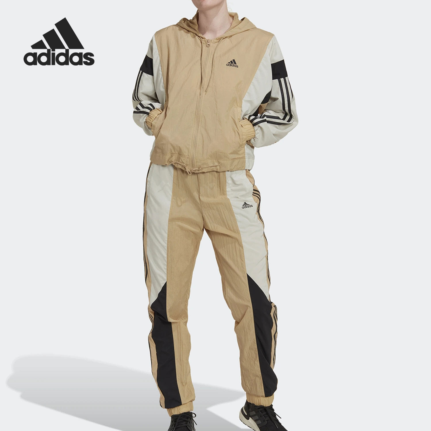 Adidas/阿迪达斯官方正品女子舒适休闲连帽透气运动套装 HK0465