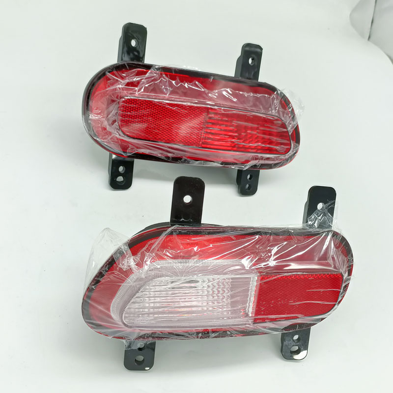 雷丁芒果电动汽车后保险杠灯后雾灯雷丁野马电动轿车防雾灯