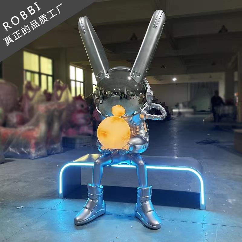 电竞酒店网红robbi太空月光兔子玻璃钢雕塑台球机器人公仔大摆件
