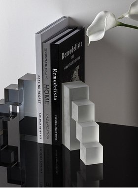 现代简约水晶几何书档方块楼梯攀登书靠样板房水晶饰品售楼处摆件