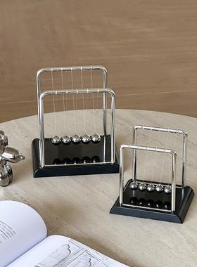 桌面饰品牛顿碰撞球，高端减压神器，100快递新家工作站饰品