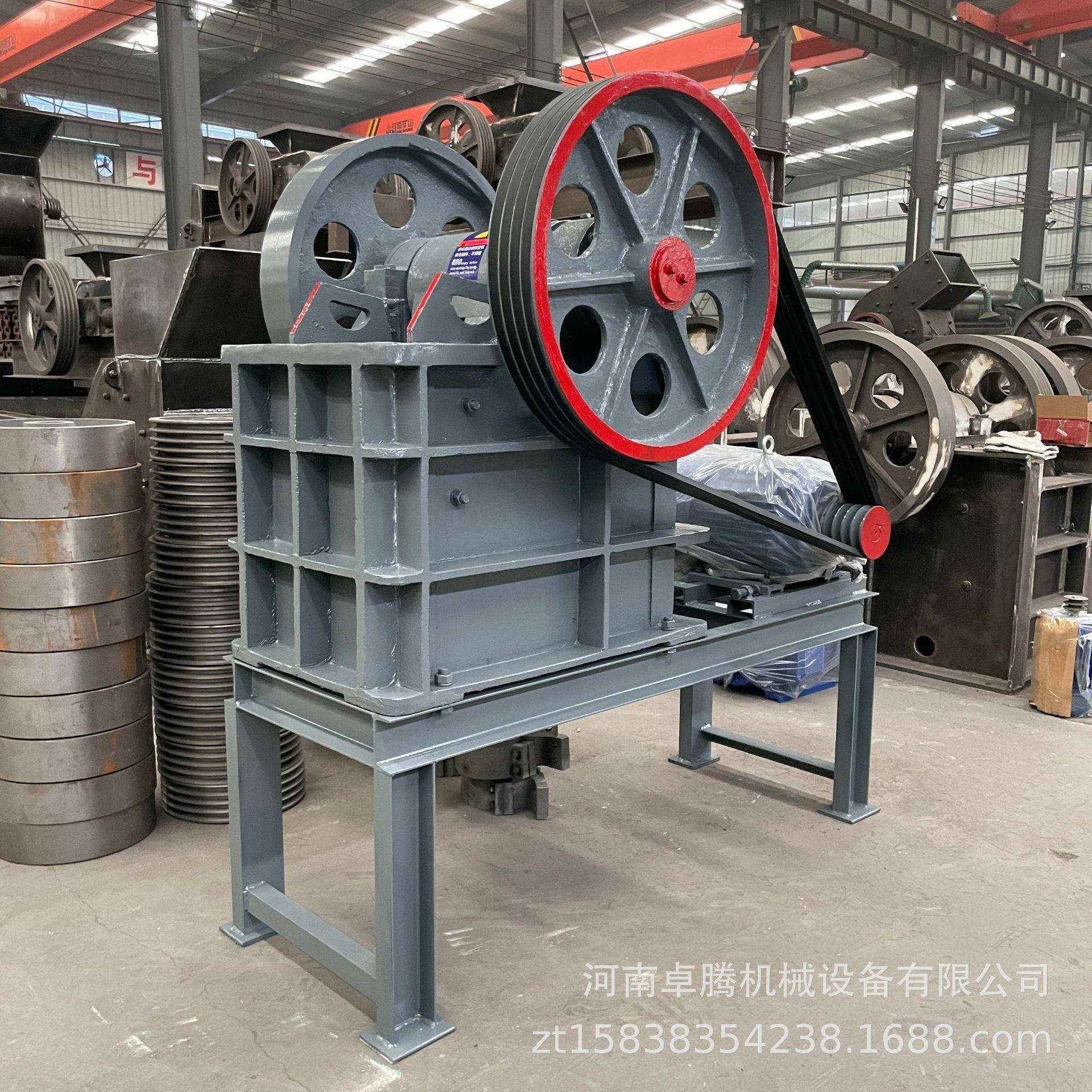 工业铁矿青石粉碎机头次破碎二次破碎混凝土水泥块建筑垃圾粉碎机