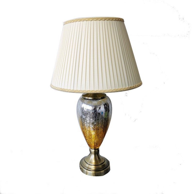 现代简约创意渐变玻璃装饰台灯酒店样板房设计师卧室床头灯饰摆放,家装灯饰光源,装饰台灯,淘宝优惠券,粉丝福利购,淘宝优惠卷