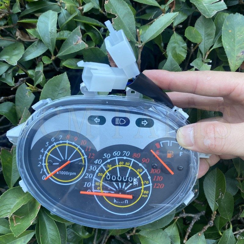 跨境 摩托车小帅哥仪表 大小未战助力车小帅哥仪表总成转速表码表