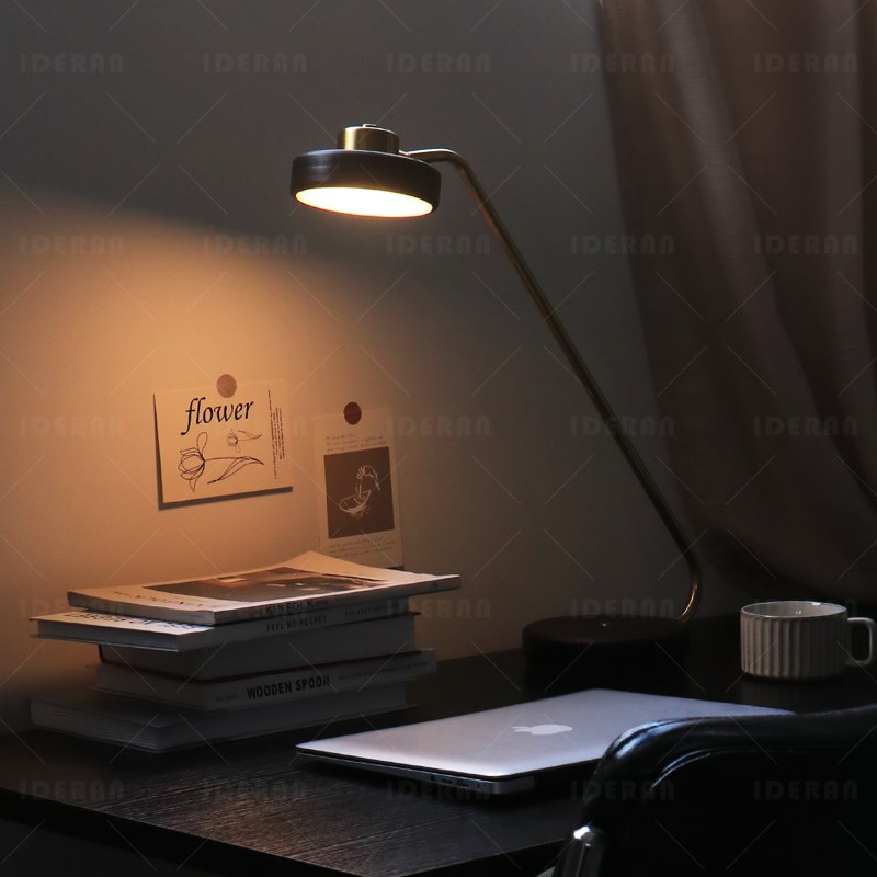 书桌工作学习阅读护眼长臂办公室专用高级感充电轻奢复古卧室台灯