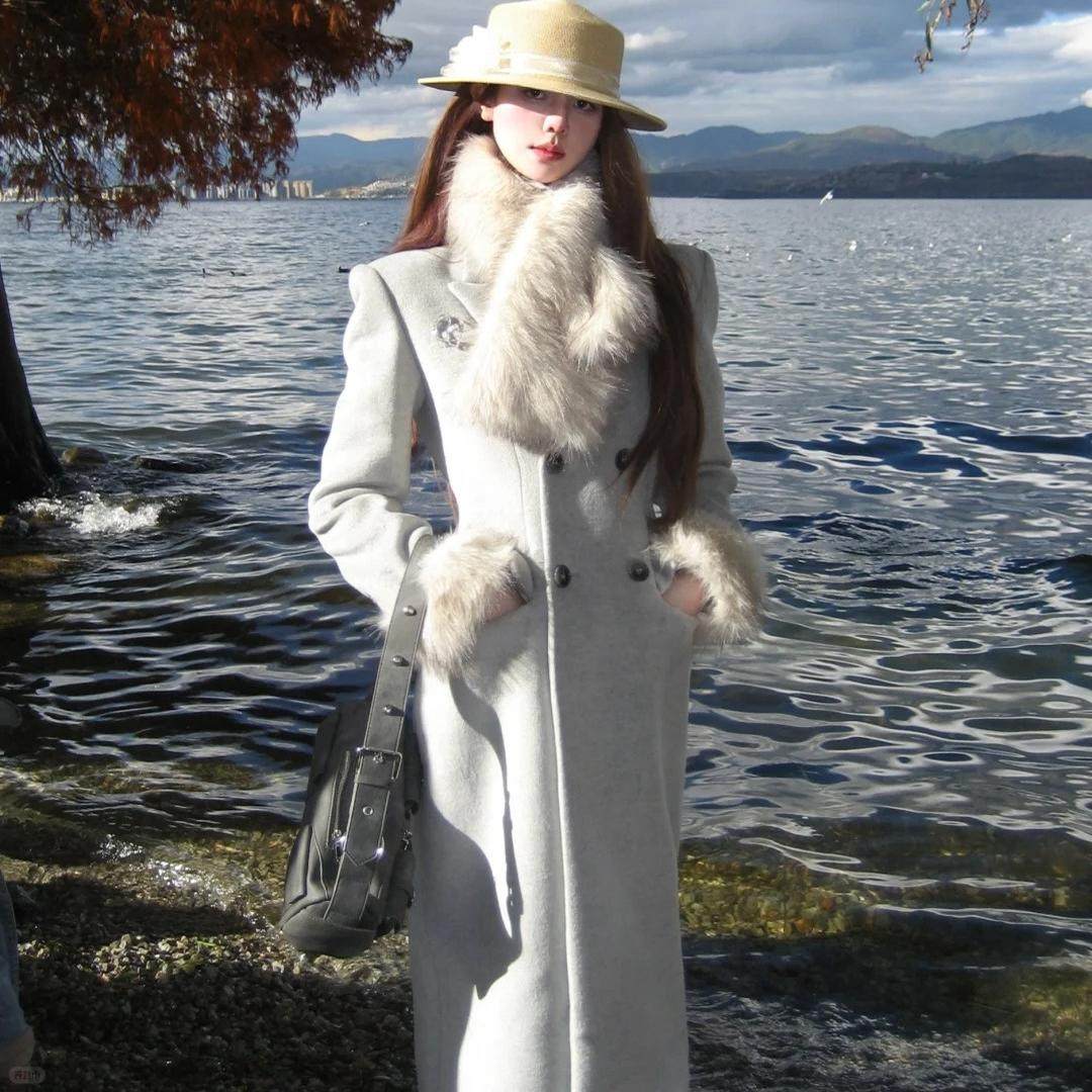 蓝色毛毛领沙漏收腰呢子