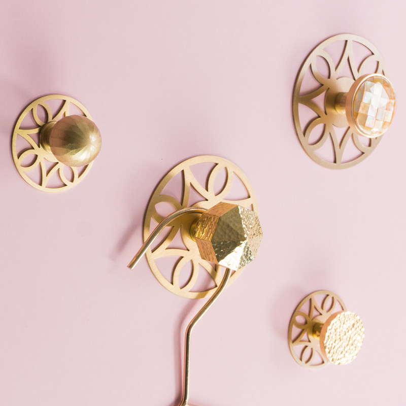 硕南轻奢黄铜壁挂挂钩底托衣橱柜门抽屉家具金色拉手把手铜装饰片,基础建材,挂衣钩,淘宝优惠券,粉丝福利购,淘宝优惠卷