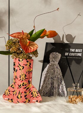 样板间女孩房卧室床头柜摆件装饰品收纳盒中古花瓶相框摆台高级感