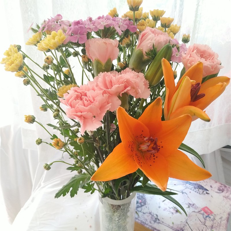 沈阳鲜花包月每周一花办公室混搭花束抚顺本溪东北三省同城速递