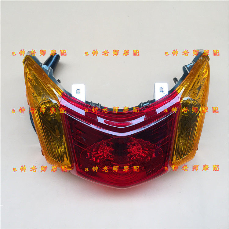 适用新喜之星HJ100T-7E国四后尾灯总成后刹车灯后信号灯刹车