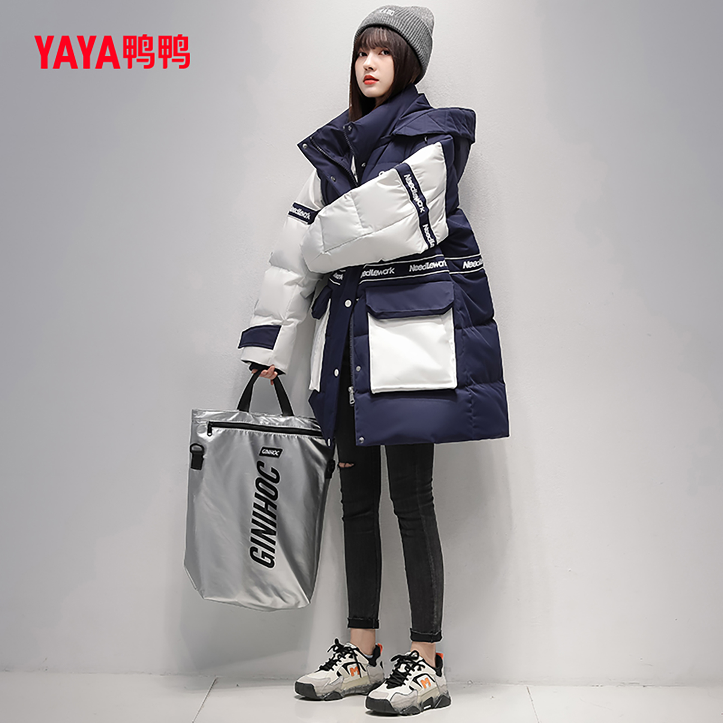 鸭鸭时尚中长款连帽羽绒服外套
