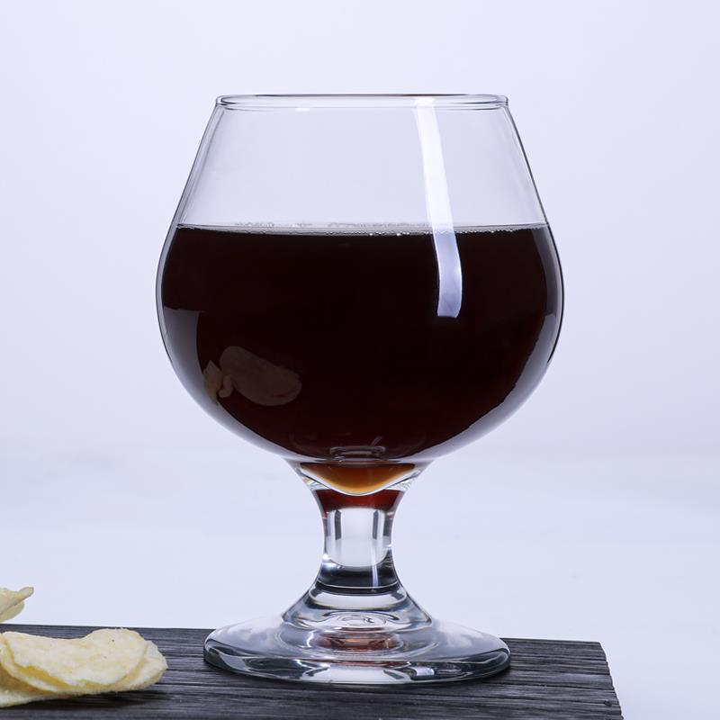 德国精酿啤酒杯大号郁金香酒杯大肚啤酒杯家用创意矮脚白兰地酒杯