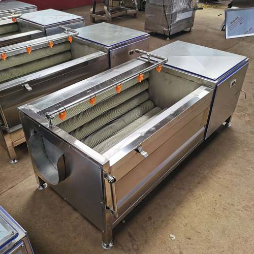 供应毛刷清洗机土豆清洗机红薯脱皮清洗机多功能果蔬清洗机