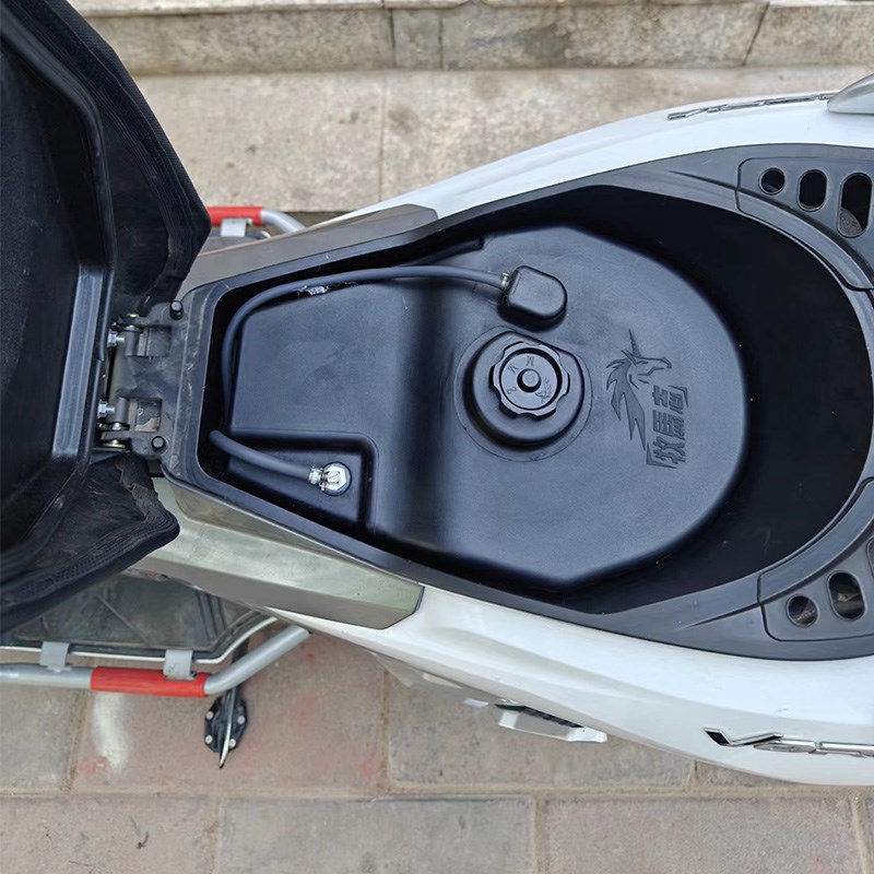 牧马志大阳ADV150摩托车副油箱光阳KRV180三阳哈士奇油箱改装配件