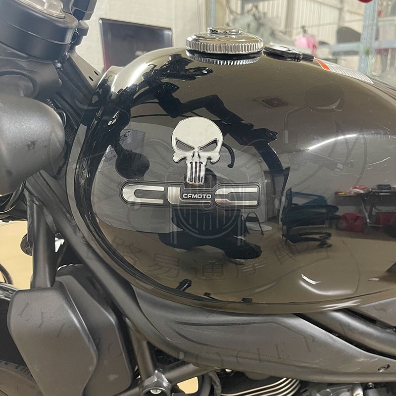 适用春风450clc改装bobber单人坐垫短尾挡泥板水箱网护杠油箱贴
