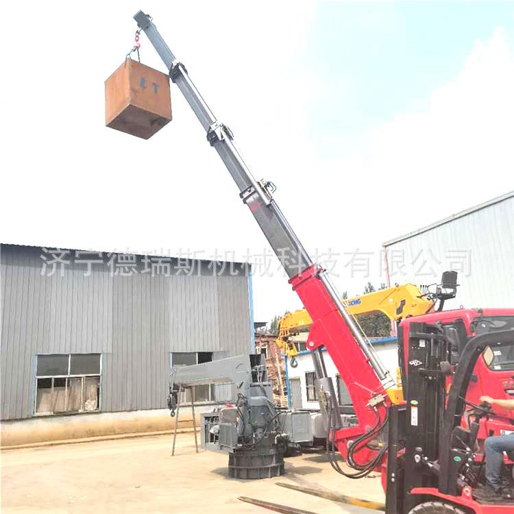 多用途叉车吊臂加装液压伸缩越野叉车加高吊臂5吨叉车飞臂吊