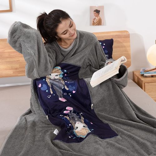 带袖懒人抱枕被子两用儿童珊瑚绒毯可爱汽车沙发靠垫穿戴式玩手机