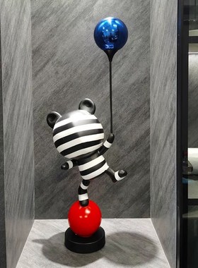 网红熊摆件卡通气球杂技熊客厅电视柜玄关落地家居装饰品乔迁送礼