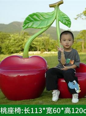 幼儿园商场卡通兔子玻璃钢动物坐凳子景区座椅恐龙水果雕塑大摆件