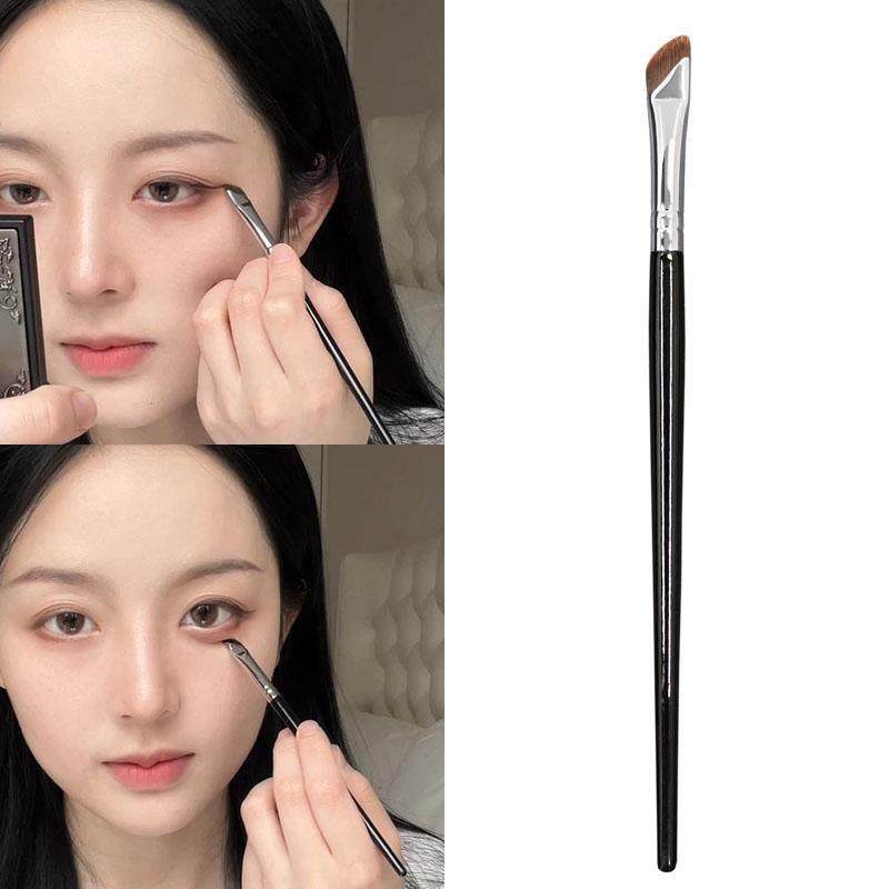 镰刀眼线刷扁平斜头刀锋刷眼睑下至卧蚕刷画眼线的刷子卧蝉勾勒刷,彩妆/香水/美妆工具,化妆刷,淘宝优惠券,粉丝福利购,淘宝优惠卷