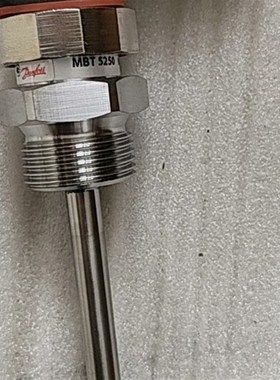 丹福斯温度传感器   084Z8013