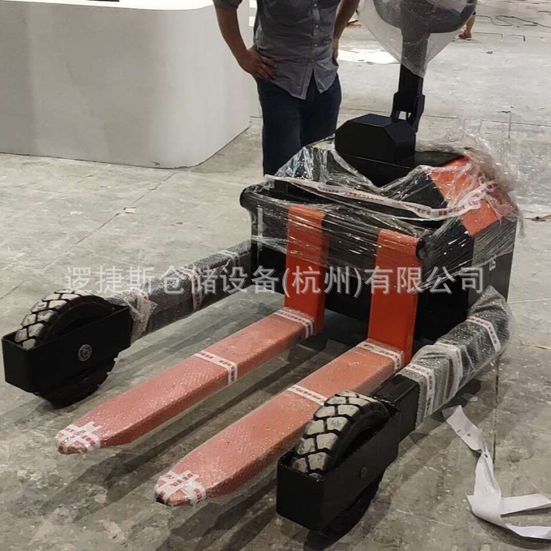 电动越野搬运车叉车工地专 用托盘车地牛车户外装卸车铲车叉车