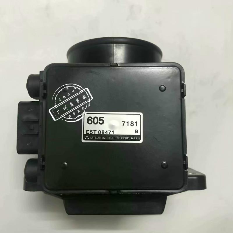 适用于三菱 V31 V33 猎豹飞腾 富利卡 空气流量传感器 空气流量计