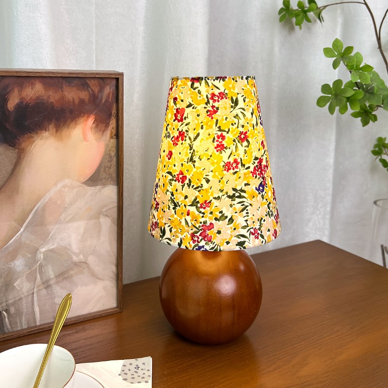 碎花台灯 中古法式田园风浪漫装饰氛围卧室床头灯 实木复古小台灯