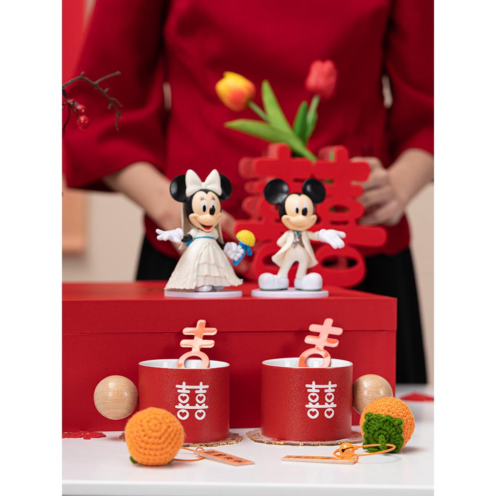 米奇人的结婚礼物,新娘给闺蜜新的礼物,情侣杯,一对订婚给饰品