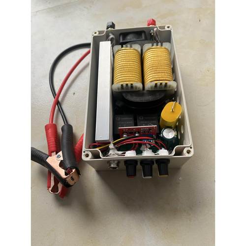 山姆斯同性能12V大功率逆变器机头900瓦电子升压电源转换器