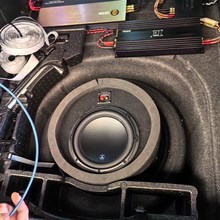 炮哥定制 j备胎低音炮箱体  不占空间
