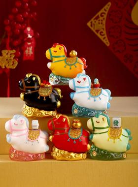 红色小马上有钱摆件2026马年装饰桌面招财办公室好物工位玄学礼物