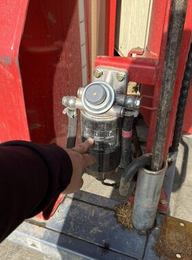 潍柴雷沃谷神水稻收割机配件原厂RG50/60/70/80全柴油水分离器