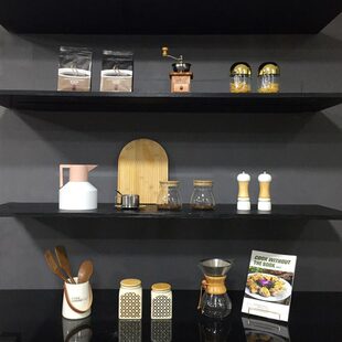 现代轻奢样板房厨房摆件砧板咖啡豆木铲保温壶组合橱柜软装饰品