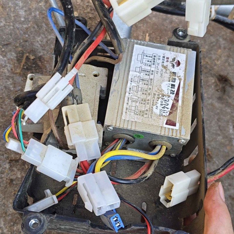 钢牛电动独轮车配件充电器调速开关正反转开关刹车控制器链条飞轮