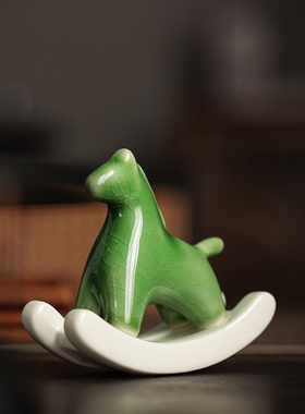 创意爱摇摇马国风陶瓷工艺品家居办公室茶桌面装饰摆设