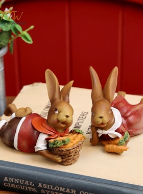 红衣系列劳动小兔子情侣萌趣可爱装饰桌面摆件创意礼物阳台客厅