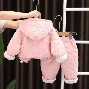 0一5岁女宝宝秋冬装分体新生婴儿衣服6月3外套棉服两件套装冬季天