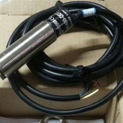 特价  漫反射光电开关 BRP100-DDT-P 传感器 感应器  4线的