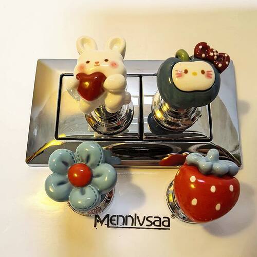 新款可爱马桶按键省力美甲辅助卫生间装饰创意按压按钮通用防水